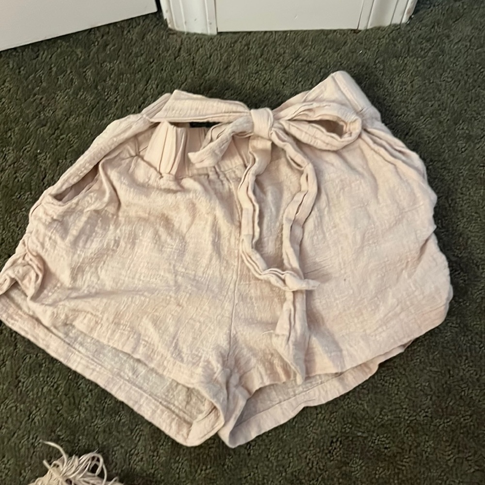 The perfect beige sweetheart shorts, super comfy